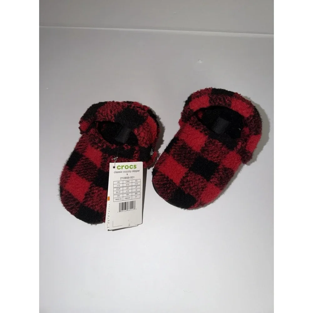 Crocs Kids 13 Classic Cozzzy Slipper Black Red Plaid Fuzzy Slip-On Checkered NWT
